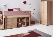 Den Platz unter dem Bett sinnvoll nutzen sinnvoll genutzter Platz unter dem Bett