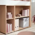 Beispielgestaltung unter einem halbhohen NOR Bett: ideale Platzausnutzung mit Popsicle Regalelementen Beispielgestaltung unter einem halbhohen NOR Bett